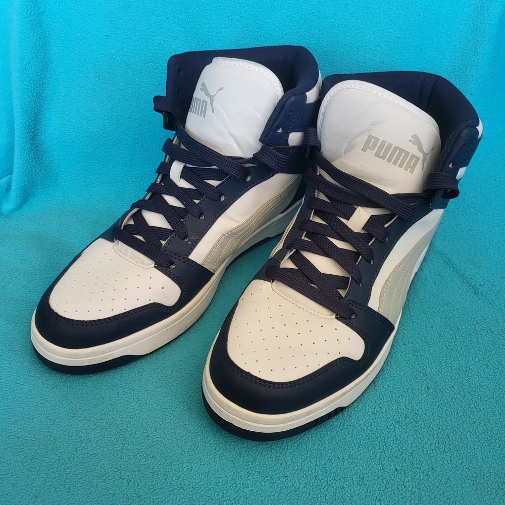 Puma Men's Navy and White High-Top Sneakers
